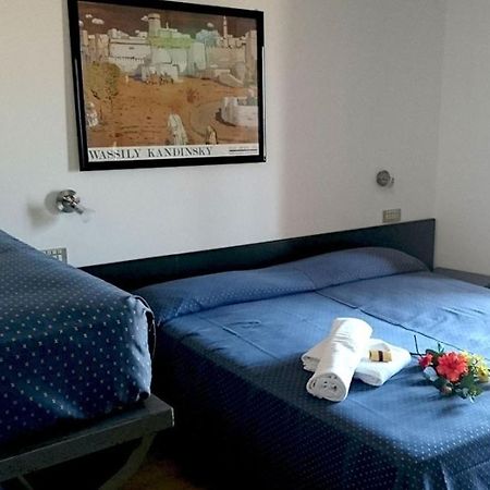 Hotel Grand Meeting Rimini Buitenkant foto