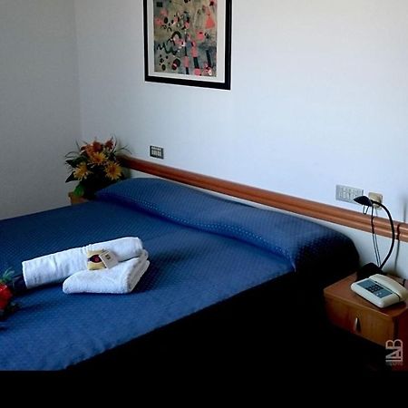 Hotel Grand Meeting Rimini Buitenkant foto