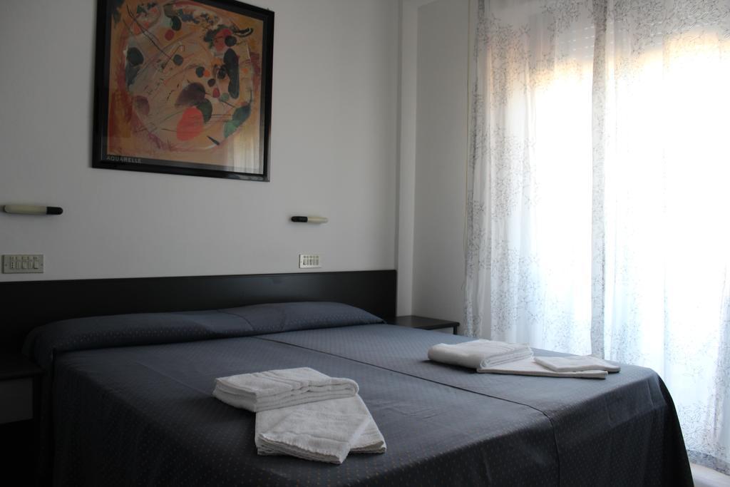 Hotel Grand Meeting Rimini Buitenkant foto