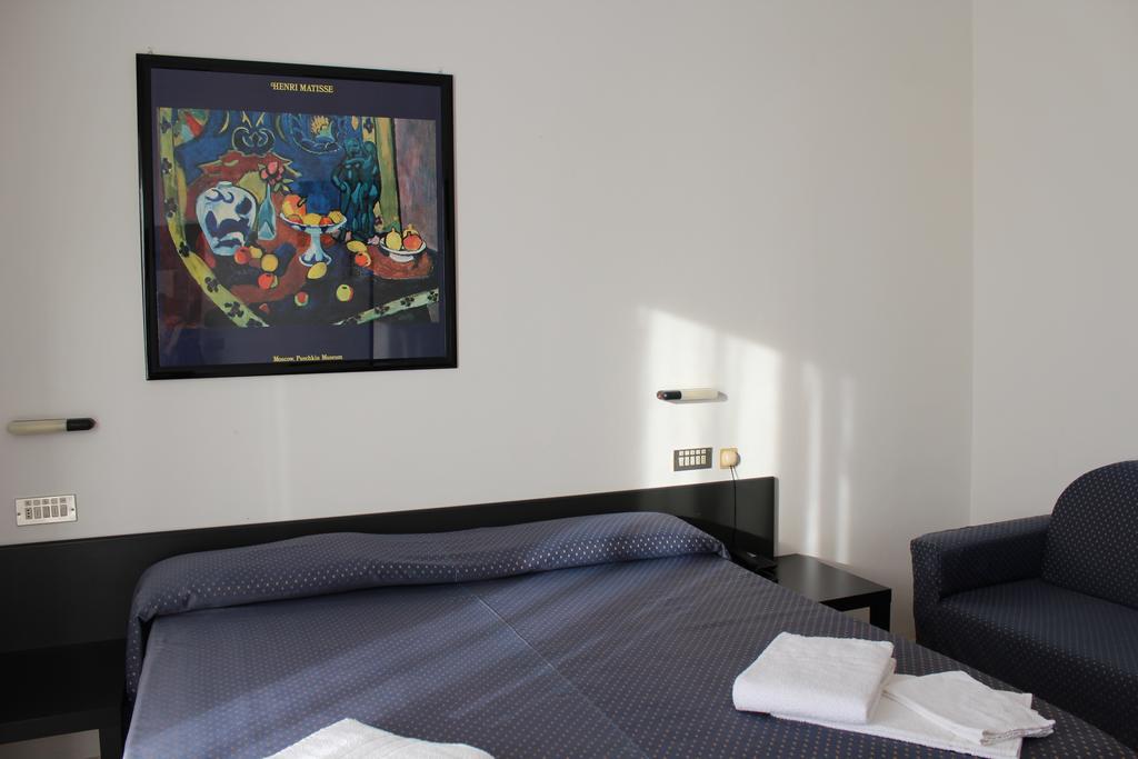 Hotel Grand Meeting Rimini Buitenkant foto